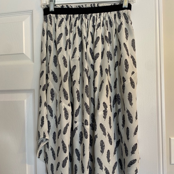 H&M Dresses & Skirts - H&M skirt size small